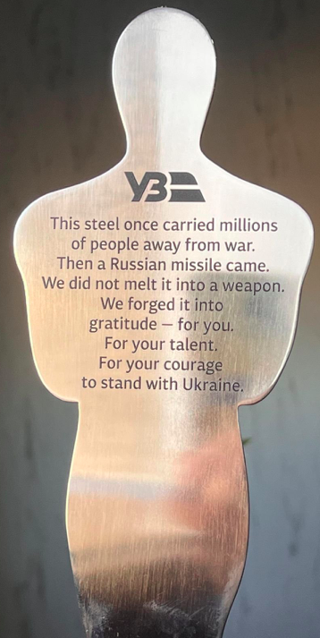 Sean Penn Knows Right From Wrong - Gets a bonus "Oscar" from Ukraine